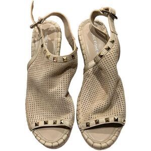 Marc Fisher Senton Laser Cut Perforated Studded Wedge Sandals‎ Tan Size 7.5